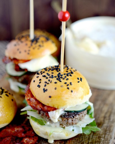 Burger au Soumaintrain et Petit Chablis; accords mets et vins de Chablis