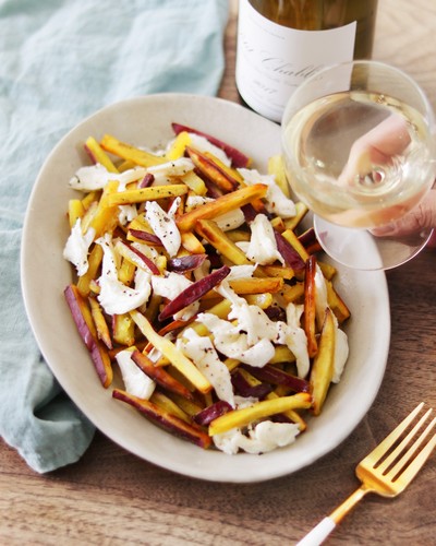 Mozzarella et frites de patate douce et Petit Chablis