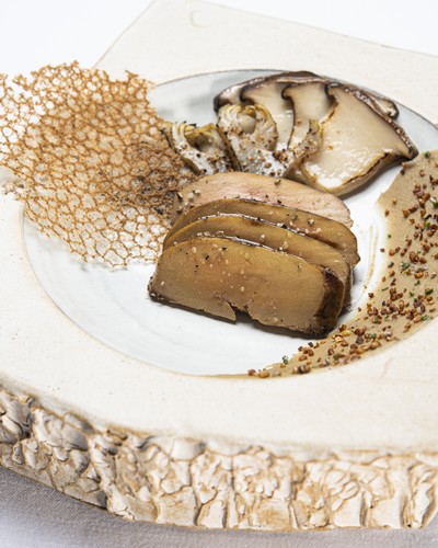 Foie gras en pierre saline de sarrasin et Chablis Premier Cru