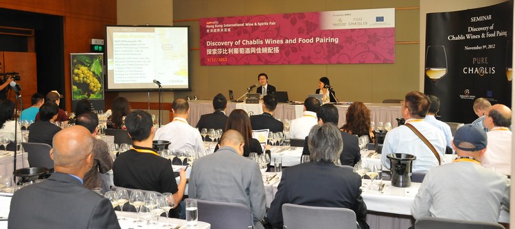Dégustation professionelle de vins de Chablis à Hong Kong Dégustation professionelle de vins de Chablis à Hong Kong