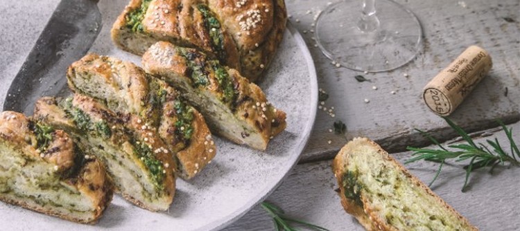 accords mets et vins de chablis et de Bourgogne - Pain tressé au quinoa et au pesto et Chablis Grand Cru accords mets et vins de chablis et de Bourgogne - Pain tressé au quinoa et au pesto et Chablis Grand Cru